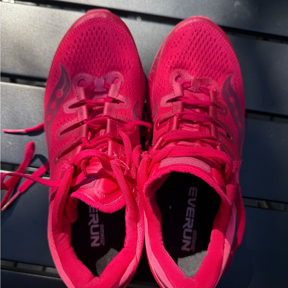 Saucony Freedom ISO Everun Women's Vibrant Pink Running Shoes, Size 8.5 - Picture 5 of 9